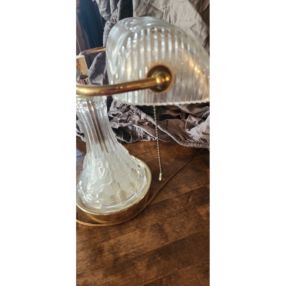Vintage Anna Hutte Bleikristall Floral Glass Banker's Desk Lamp | Turns On Works - Picture 7 of 8
